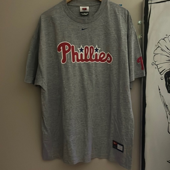 Nike Other - Nike Phillies shirt